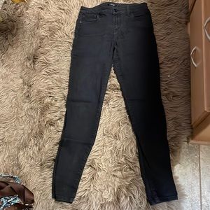 Joe’s black denim skinny jean.